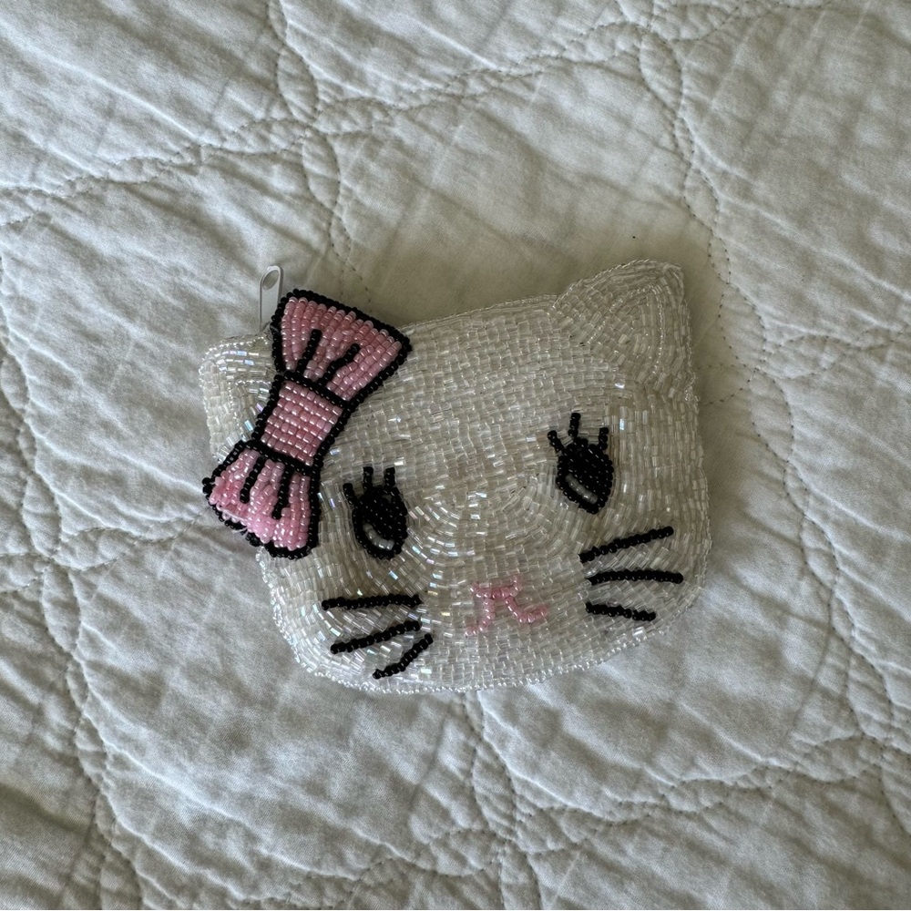 Vintage Y2K Hello Kitty Beaded Coin Purse - Picture 2 of 3